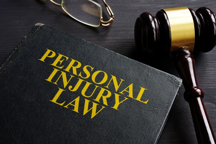 Read more about the article The Ultimate Guide to Software for Personal Injury Law Firms – Save Time and Win More Cases
