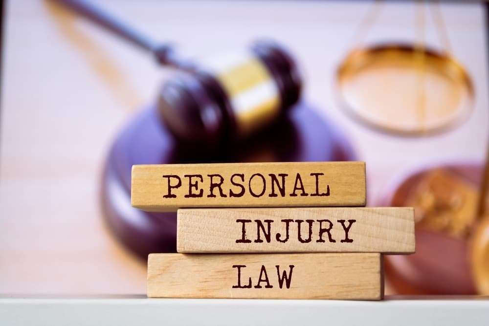 Read more about the article Comparing Software for Personal Injury Law Firms: Features, Pricing, and Reviews